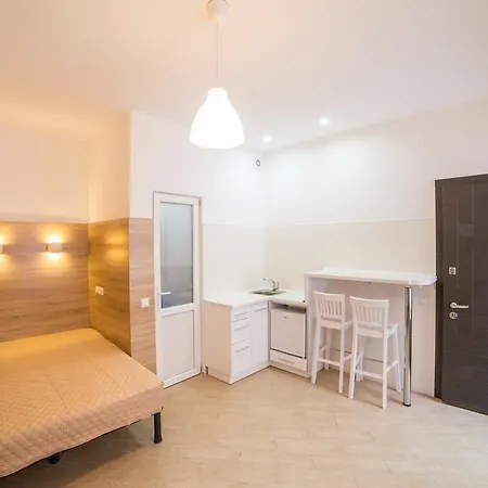 милі з ремонтом в центрі! супер ціна!