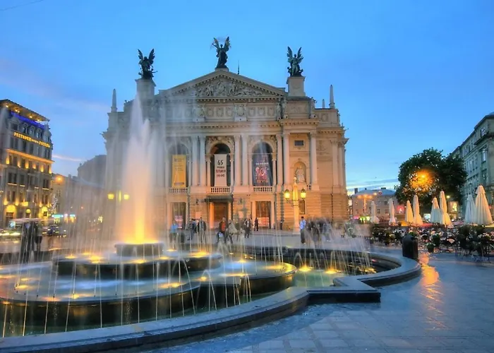 милі з ремонтом в центрі! супер ціна! Lviv